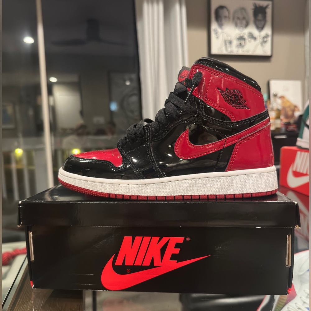 Jordan 1 Retro High OG Patent Bred (Size 5Y)